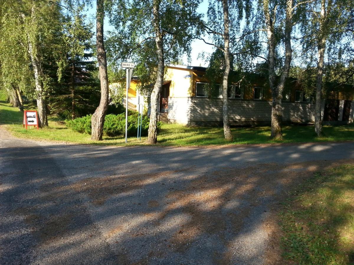 Kuus Tuba Vandrarhem Leisi Exteriör bild